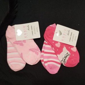 Essie ledger kids socks size 6-8...4 pair total